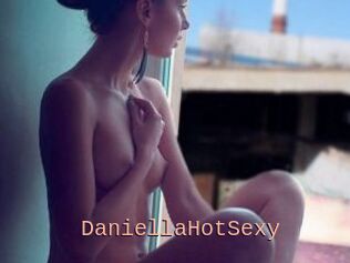 DaniellaHotSexy