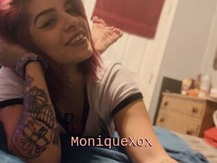 MoniqueXox